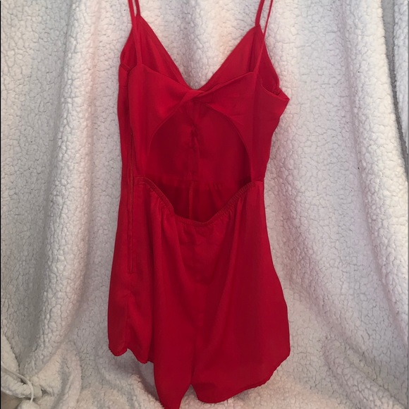 red romper! - Picture 2 of 3